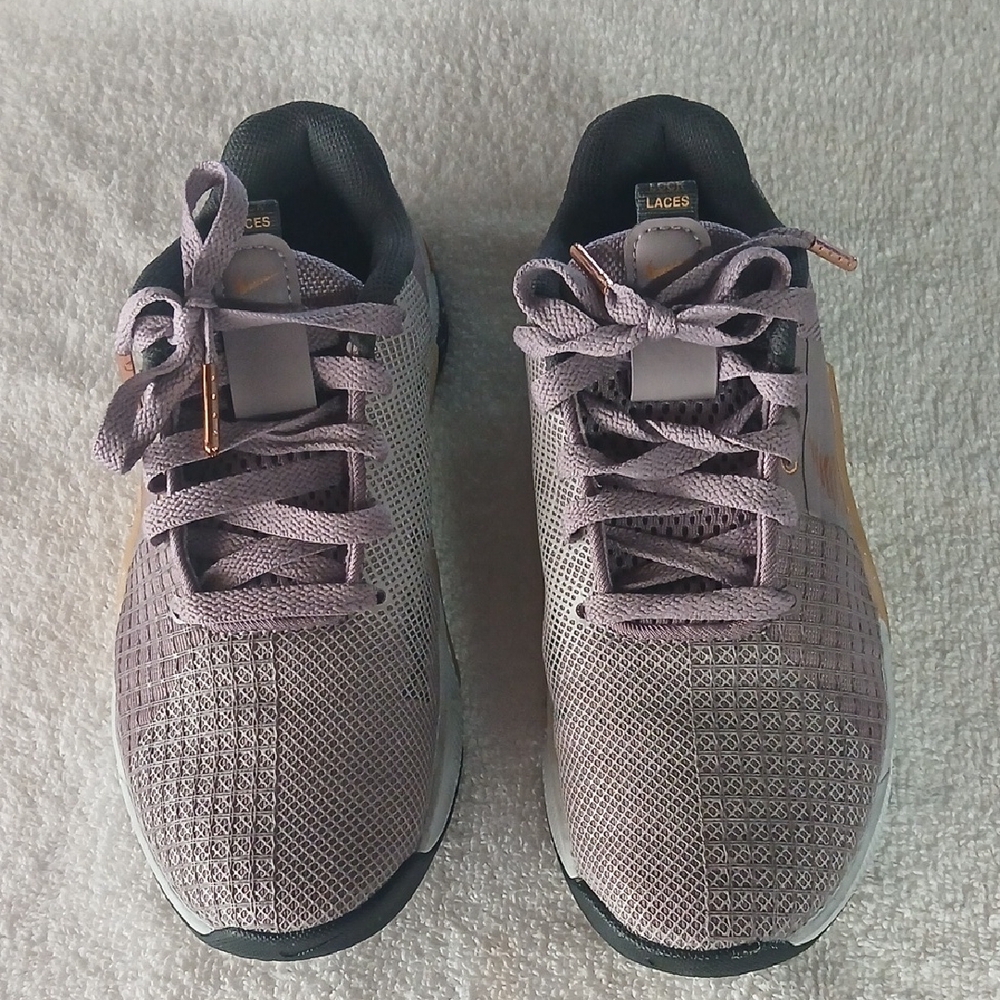 Nike Metcon Women's Purple Smoke Training Shoe Designed For High-Impact